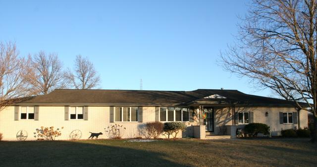 221 S Darnall Dr., Minier, IL 61759