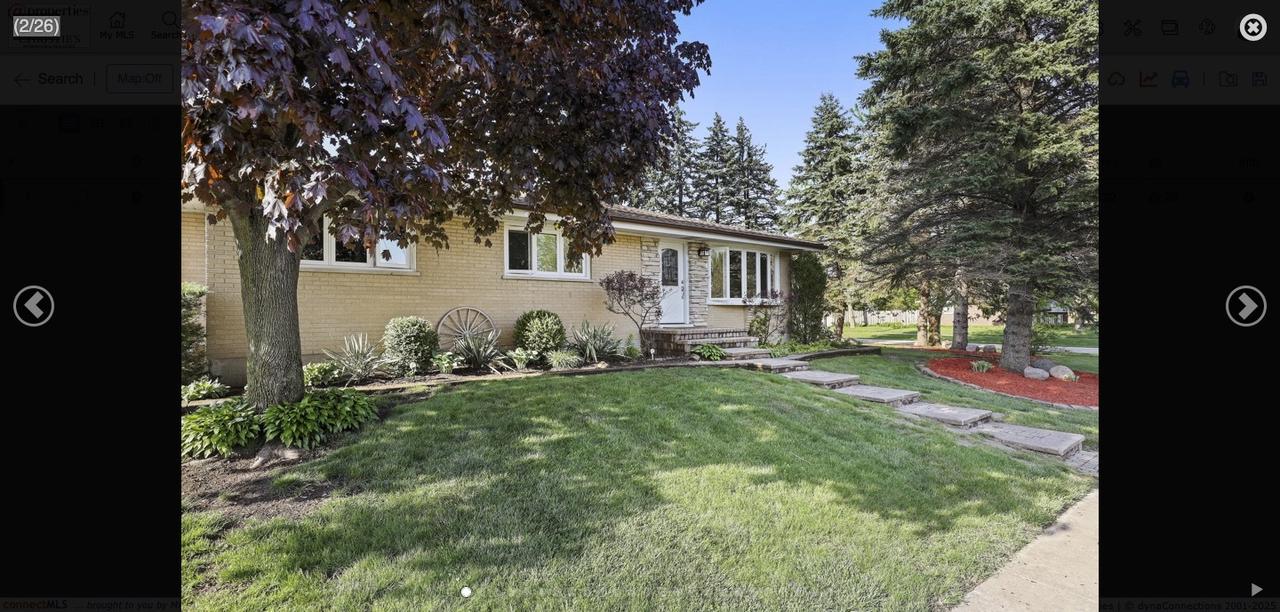 760 Sunnyside Rd., Roselle, IL 60172