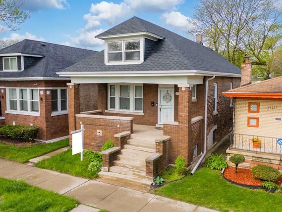 7724 S King Dr., Chicago, IL 60619