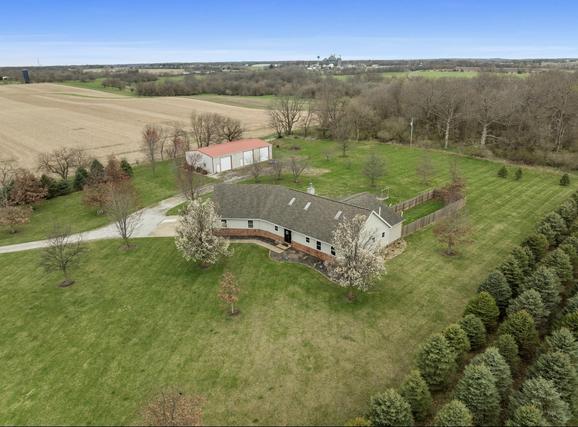 1798 County Road 75 N, Carlock, IL 61725