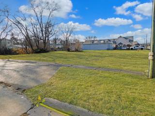 10458 Main St., Roscoe, IL 61073