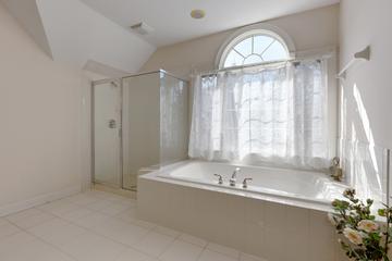 1011 Penny Ln., Wheaton, IL 60189