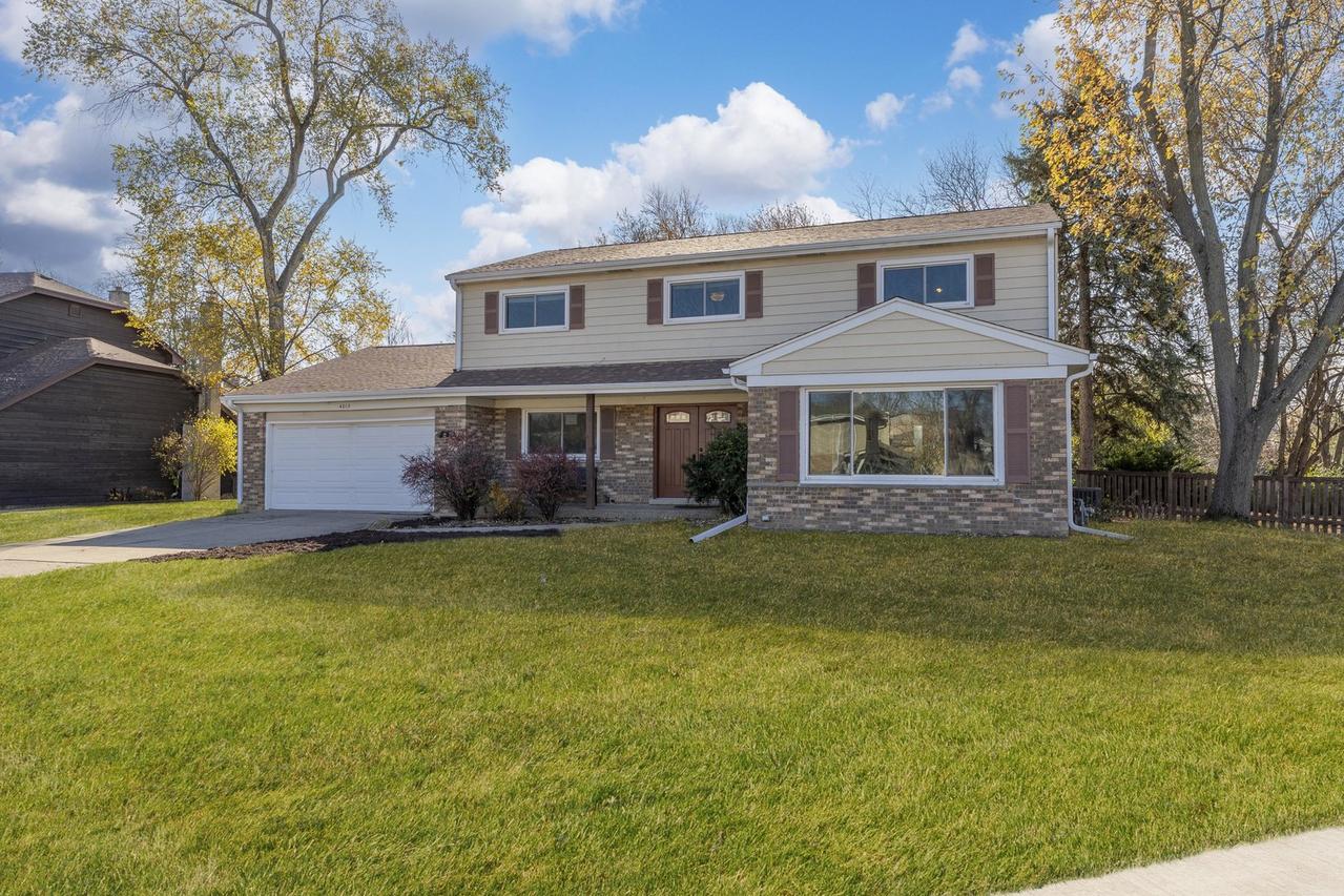 4013 Radcliffe Dr., Northbrook, IL 60062