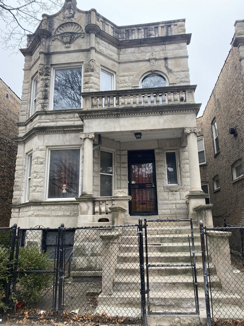 3827 W Monroe St., Chicago, IL 60624