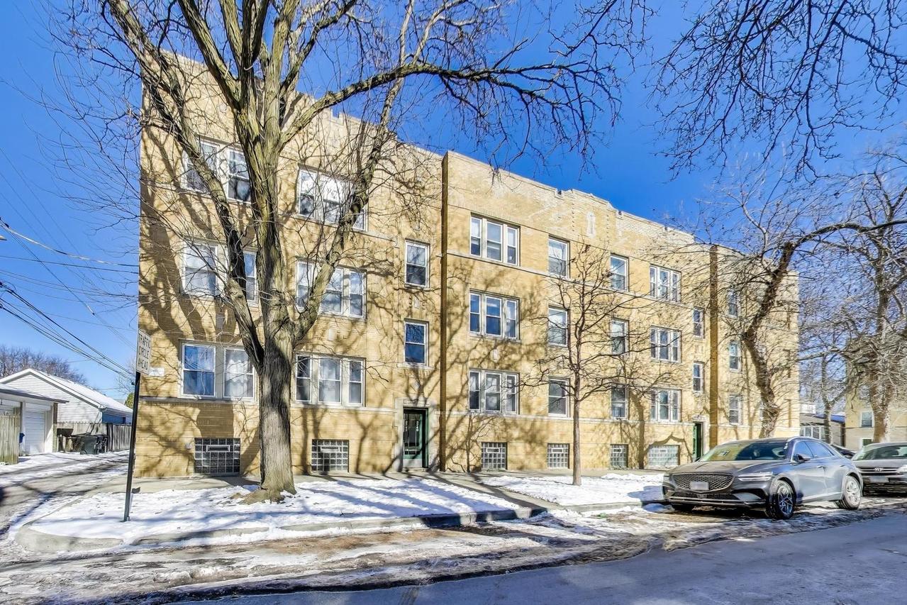 3742 W Berteau Ave. #3, Chicago, IL 60618