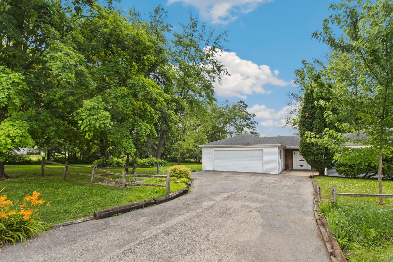 326 Old Mill Rd., Franklin Grove, IL 61031
