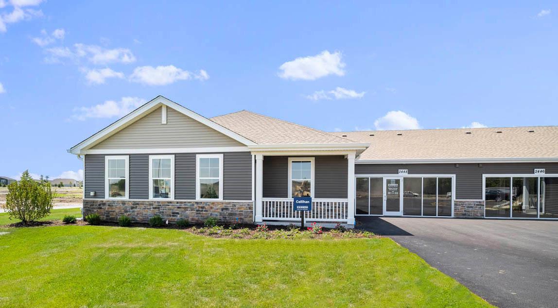 1084 Williamsburg St., Pingree Grove, IL 60140