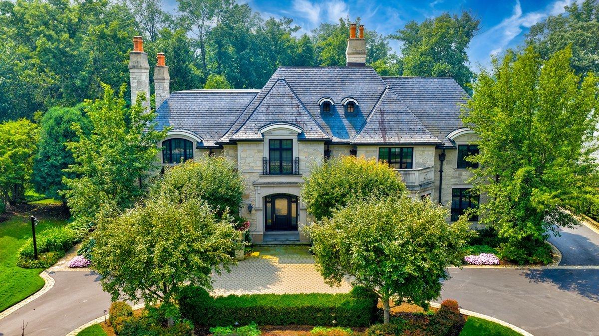 2214 Churchill Ln., Highland Park, IL 60035