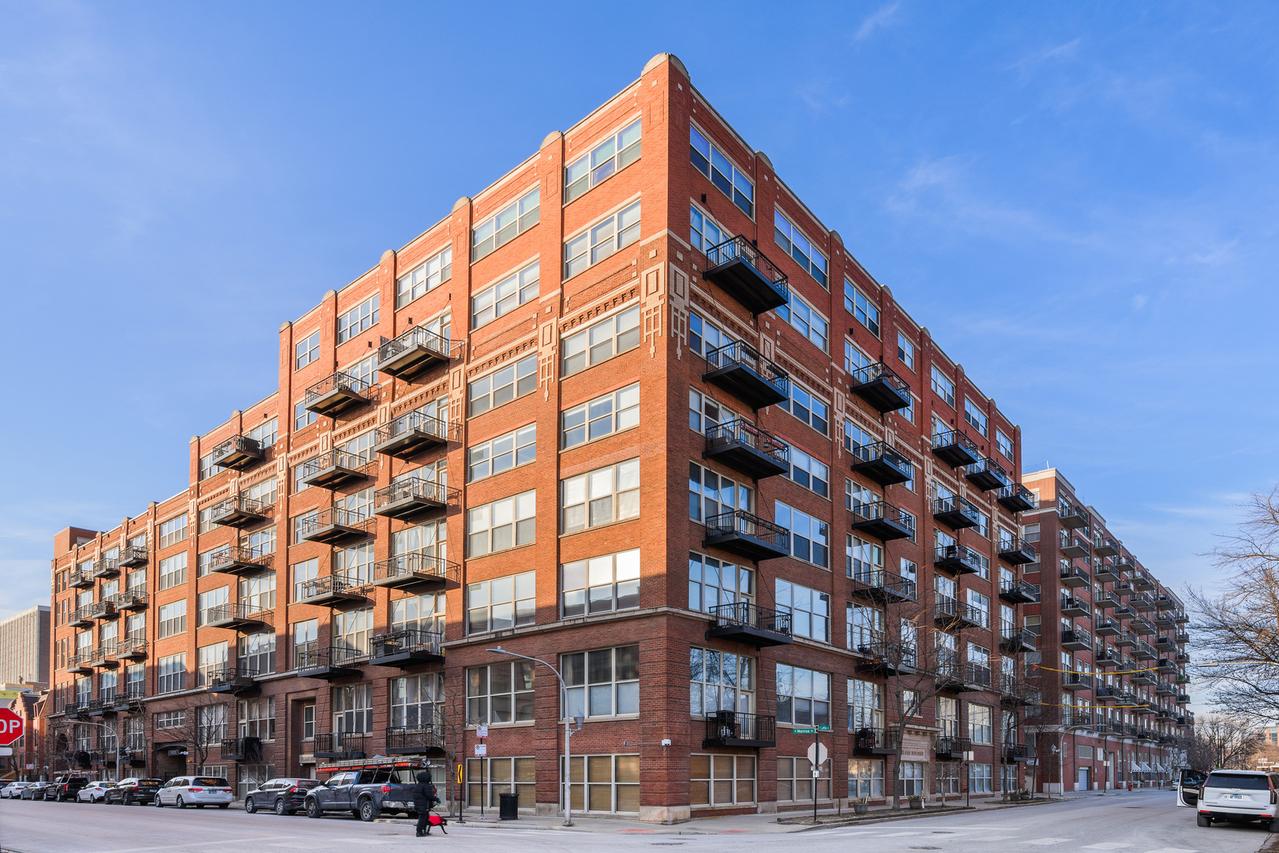 1500 W Monroe St. #310, Chicago, IL 60607