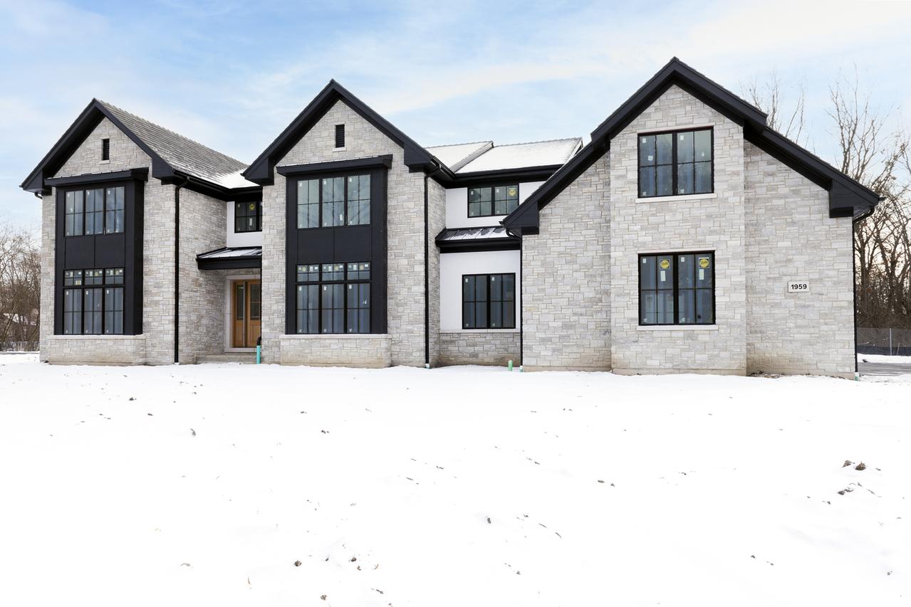 1959 Windridge Dr., Lake Forest, IL 60045