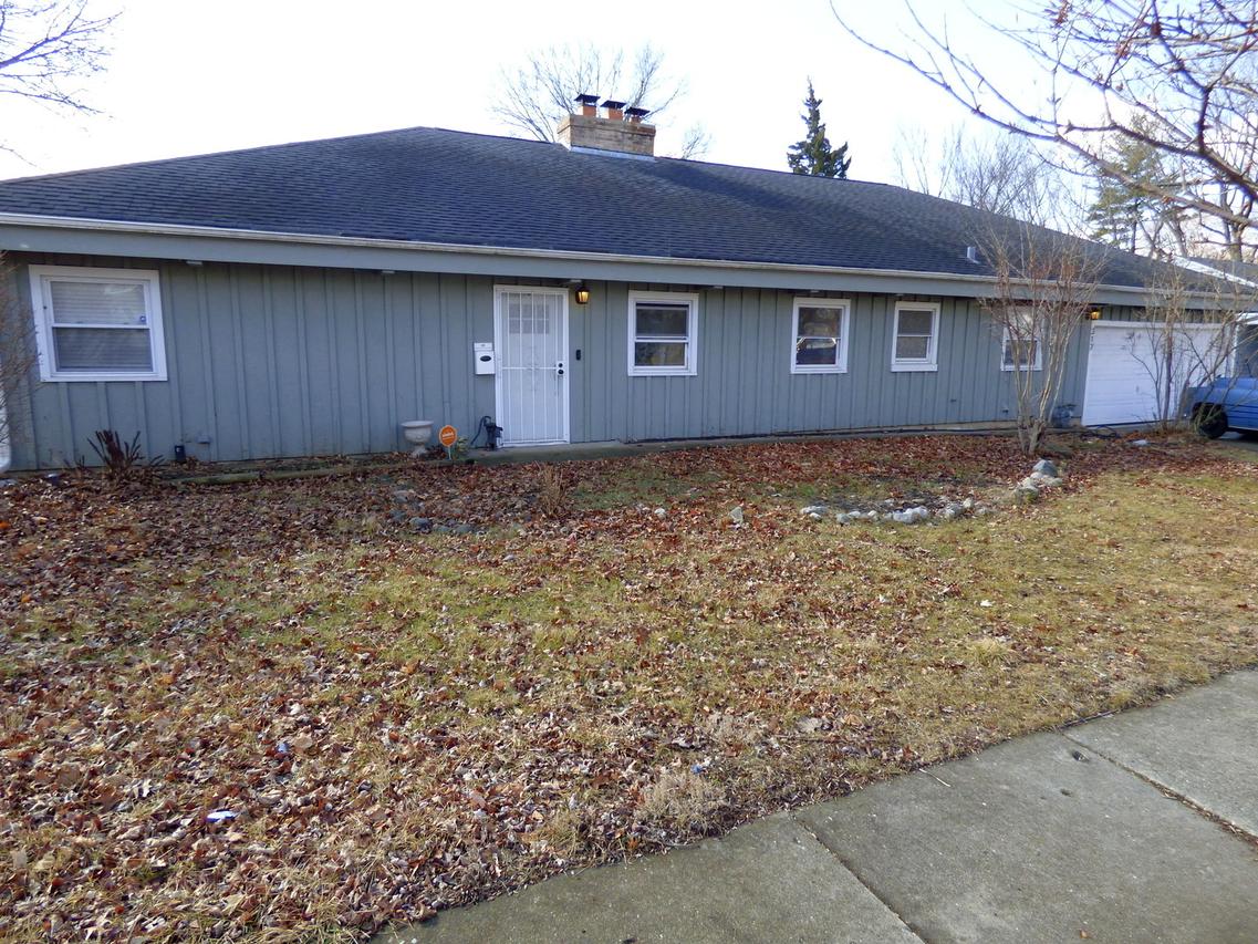 317 Adams St., Elgin, IL 60123