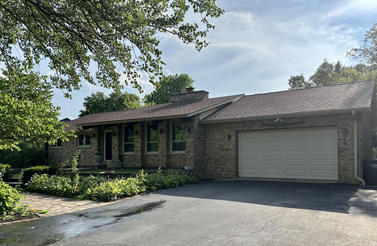 26980 N Pierre Dr., Mundelein, IL 60060