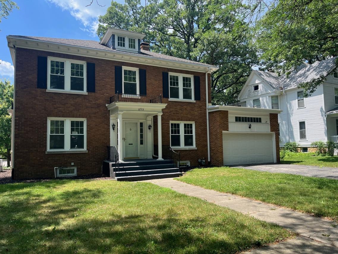 895 S Greenwood Ave., Kankakee, IL 60901