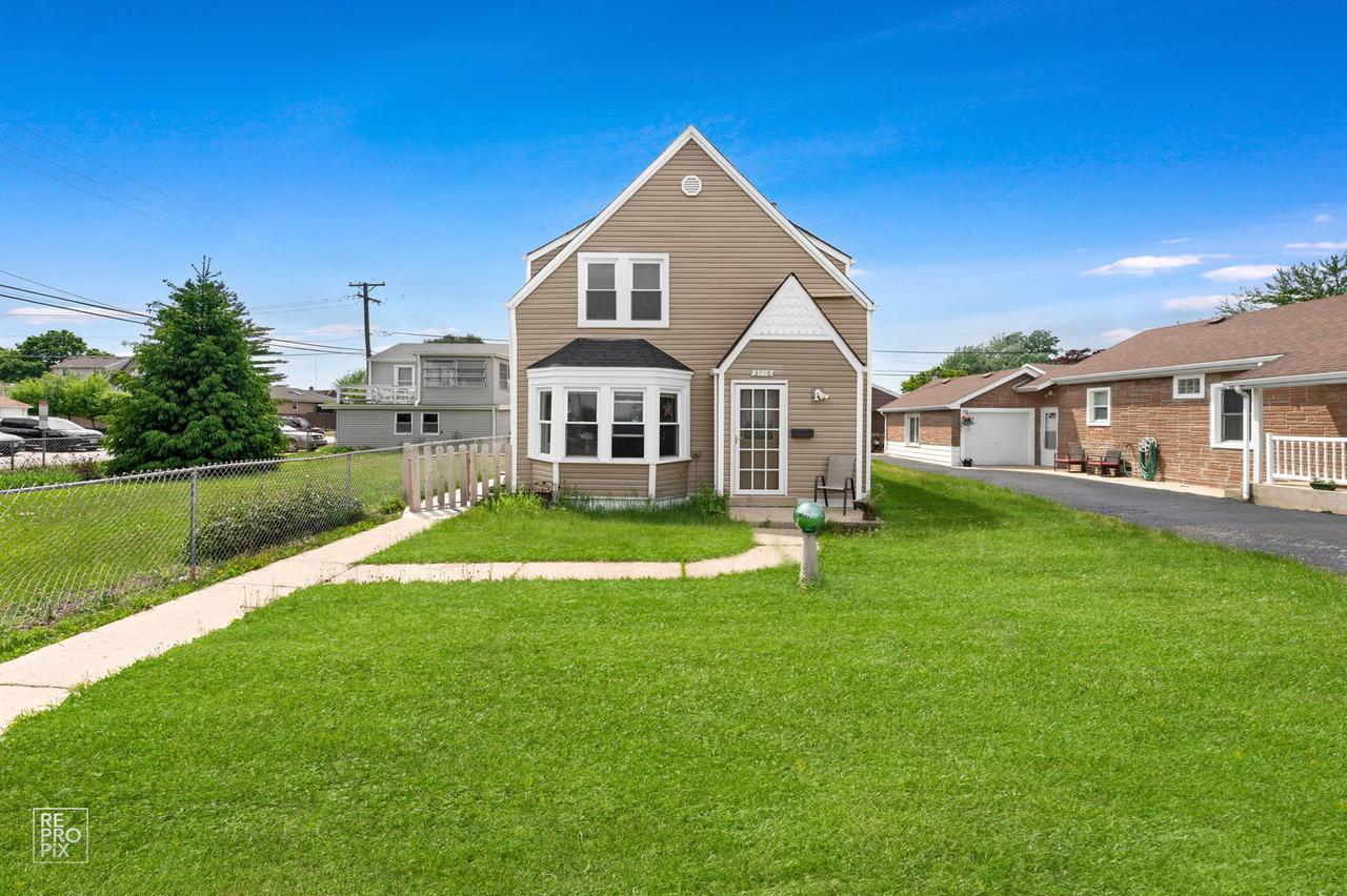 3706 Ruby St., Schiller Park, IL 60176