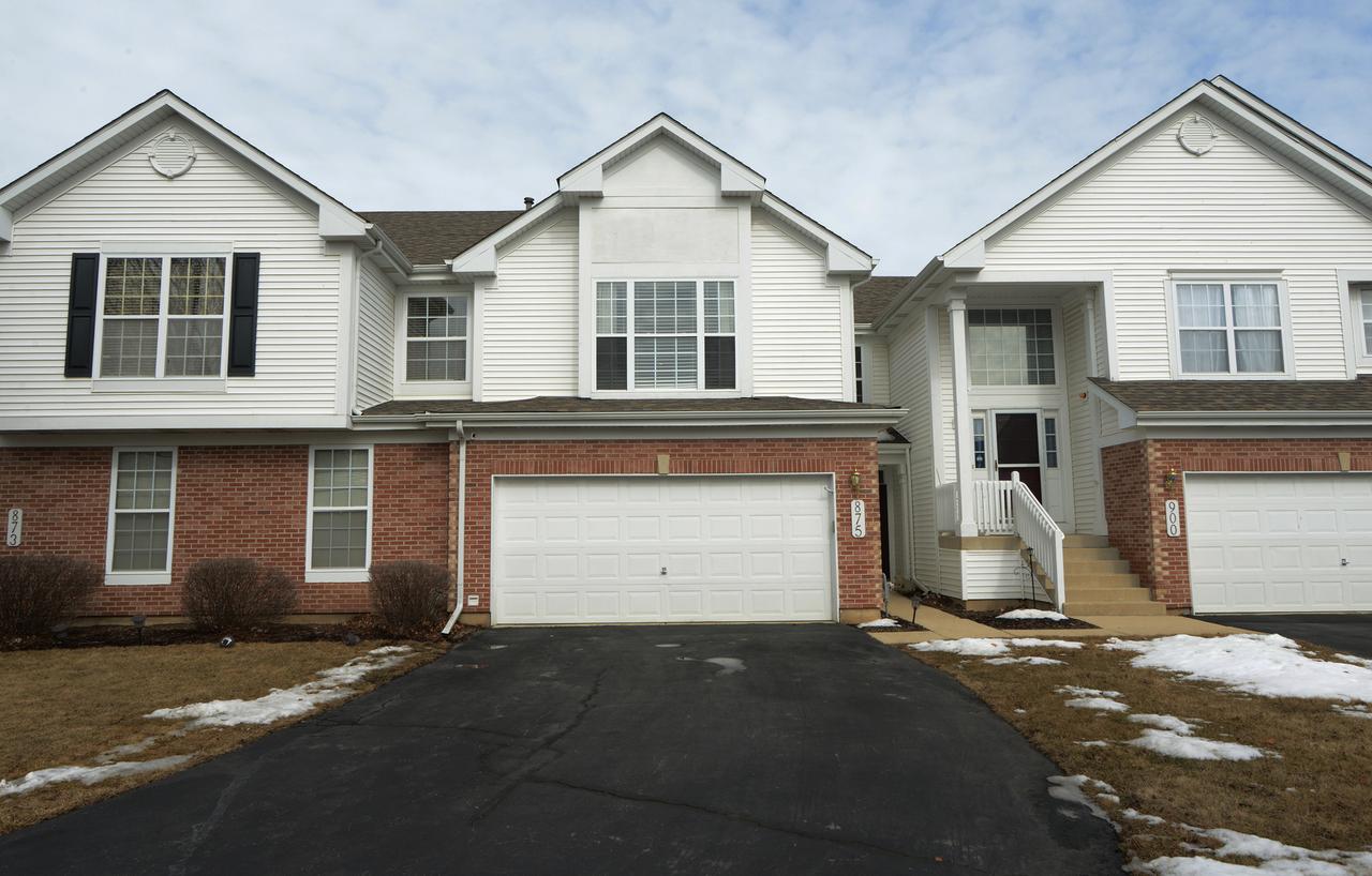 875 Stuarts Dr., St. Charles, IL 60174