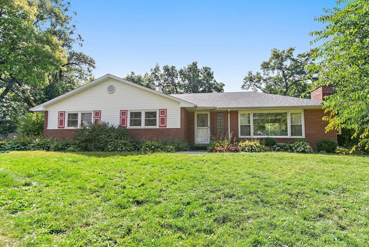 21109 E Us Highway 14, Harvard, IL 60033