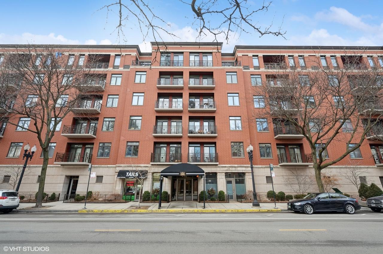 1414 N Wells St. #307, Chicago, IL 60610