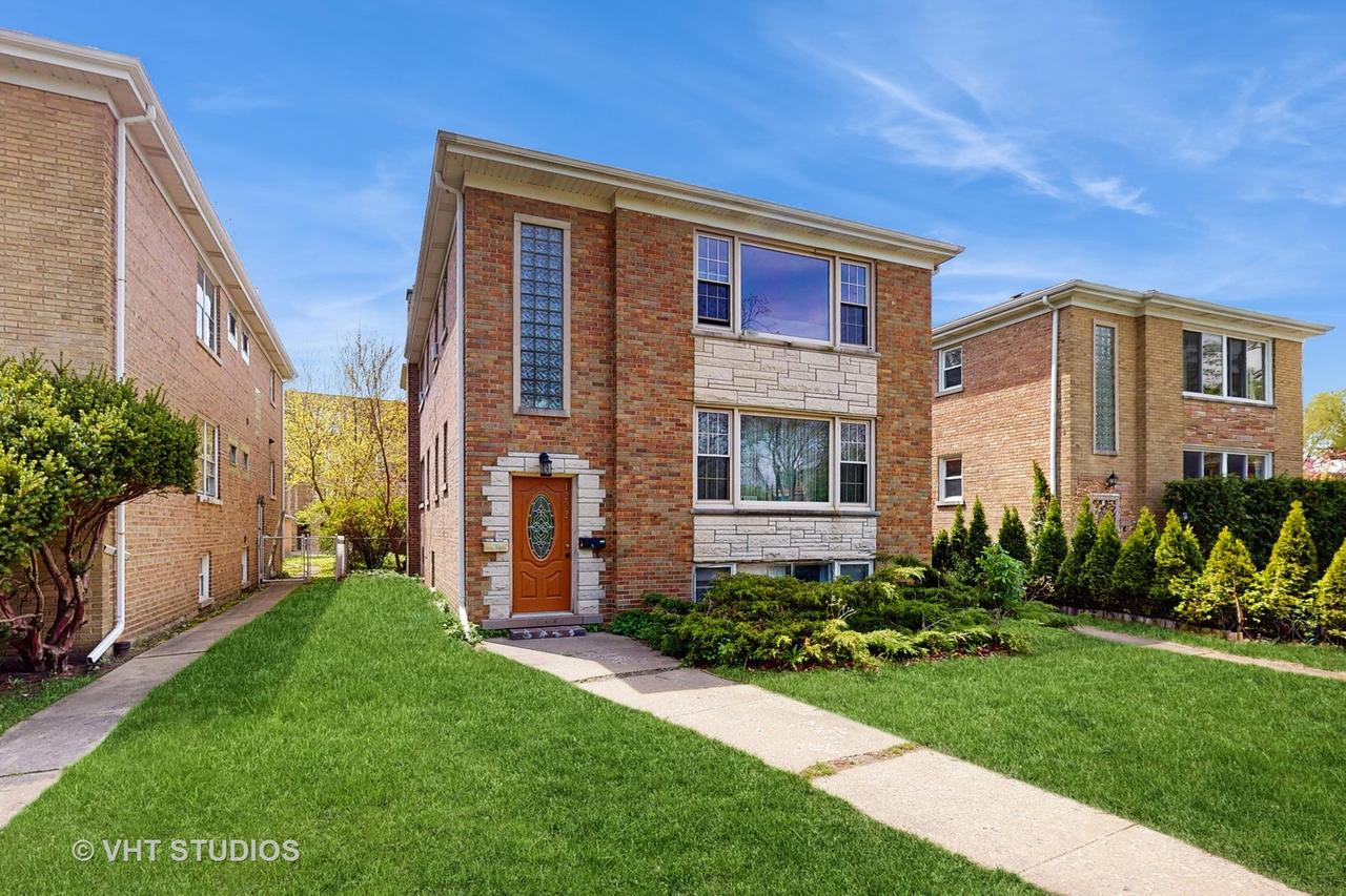 1222 Austin St., Evanston, IL 60202