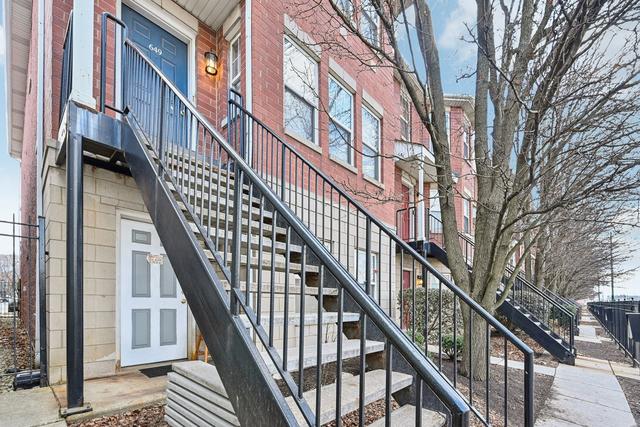 649 W Division St. #C, Chicago, IL 60610