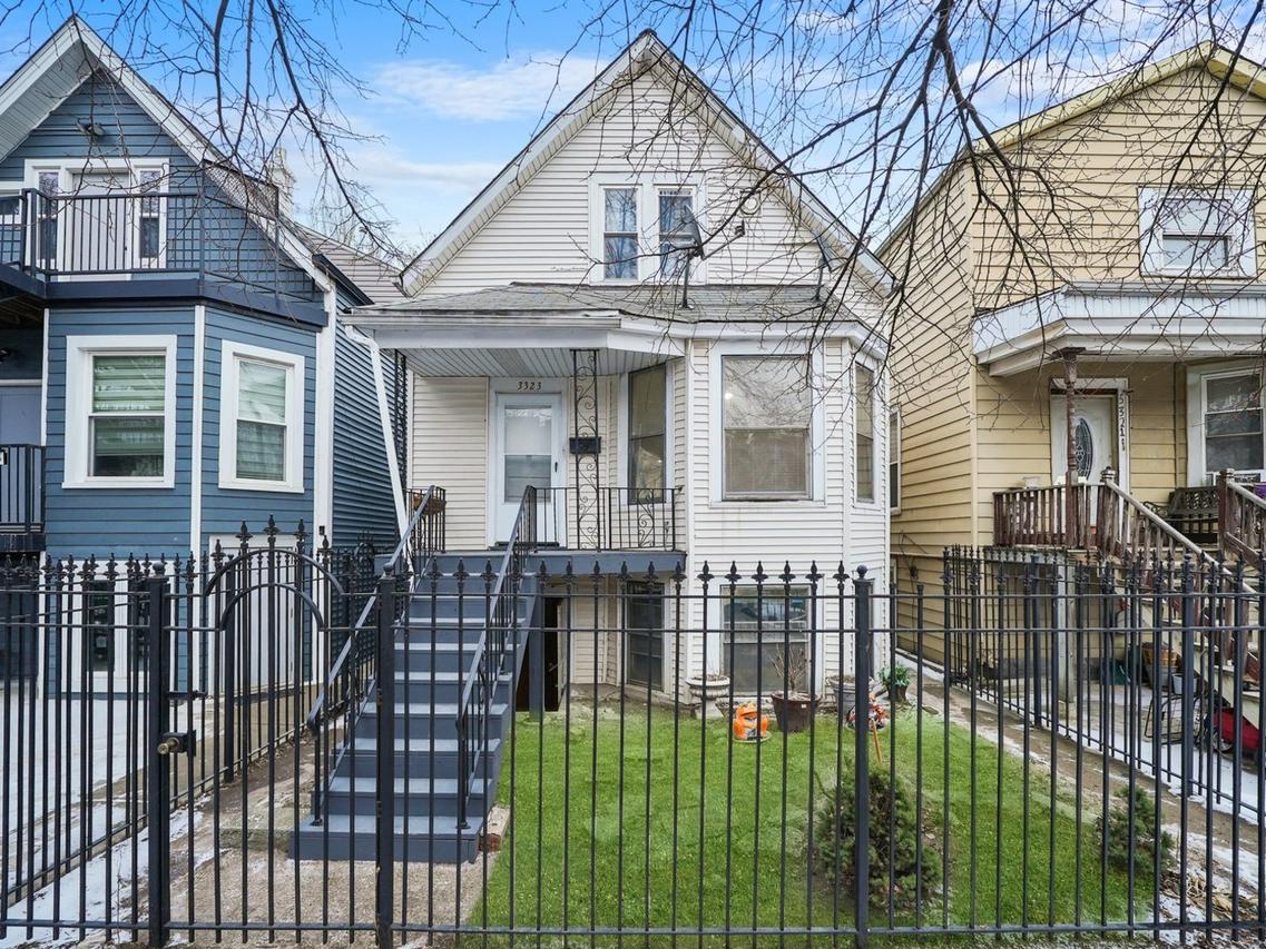 3323 N Central Park Ave., Chicago, IL 60618
