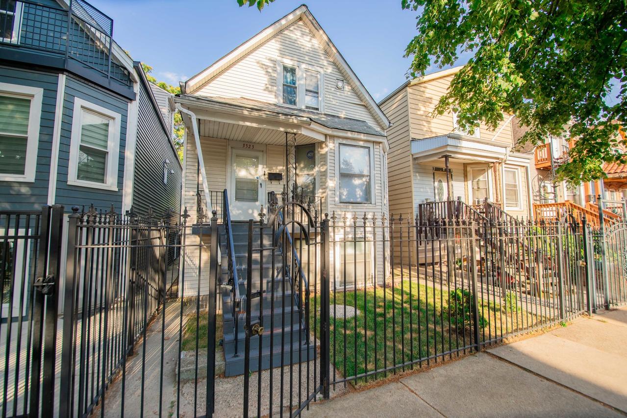 3323 N Central Park Ave., Chicago, IL 60618