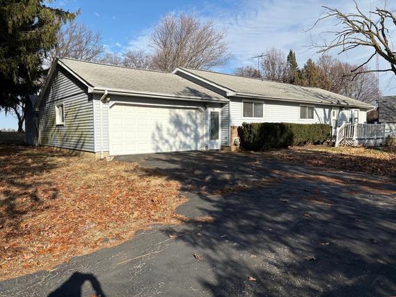 3006 Meridian Dr., Champaign, IL 61822