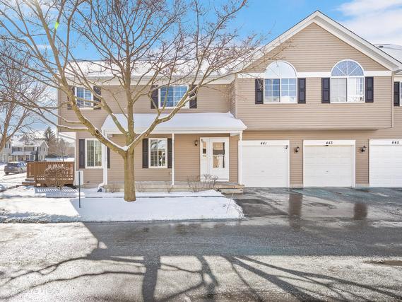 441 Village Creek Dr. #A, Lake In The Hills, IL 60156