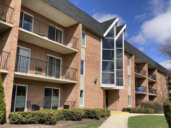 1056 N Mill St. #301, Naperville, IL 60563