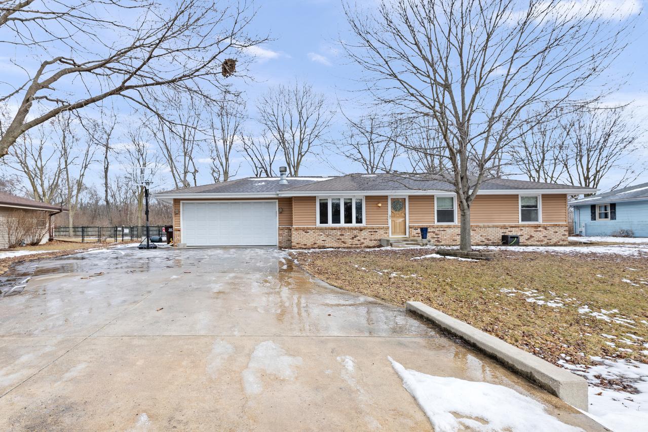 8627 Delta Dr., Machesney Park, IL 61115