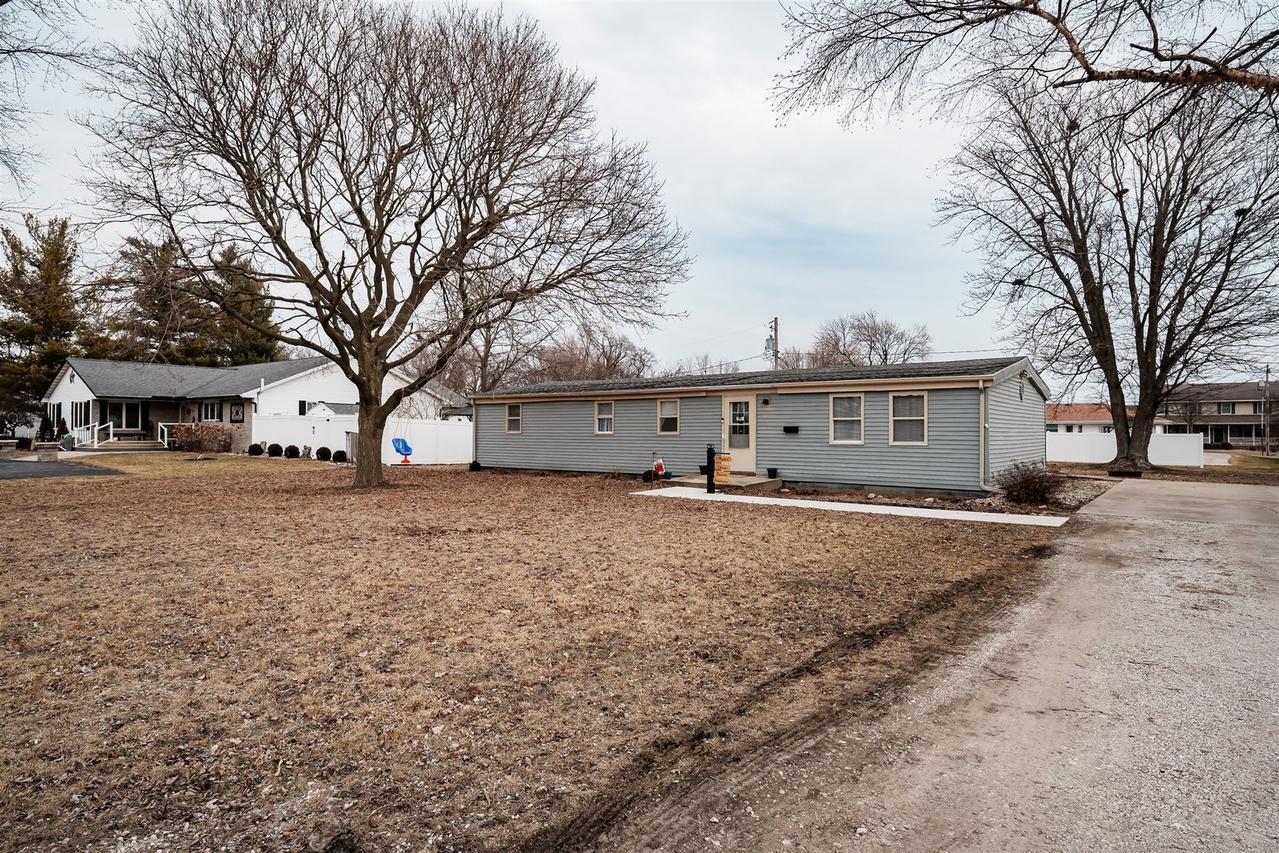 803 Sheridan St., Chenoa, IL 61726