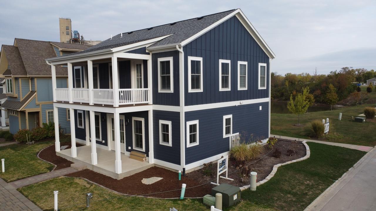 13 Great Loop West Dr., Ottawa, IL 60350