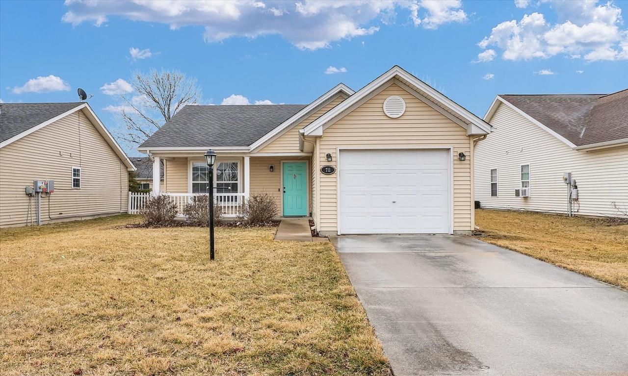 711 Newton Dr., Champaign, IL 61822