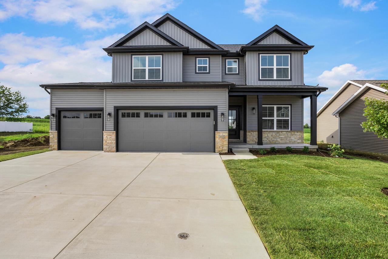 605 Wheatley Dr., Mahomet, IL 61853