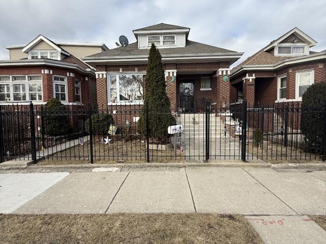 6518 S Fairfield Ave., Chicago, IL 60629