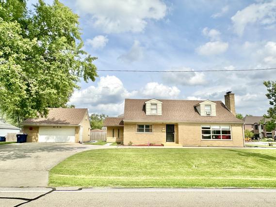 901 S Westgate Rd., Des Plaines, IL 60016