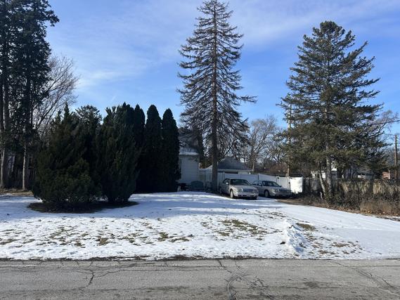 4708 River Dr., Lisle, IL 60532