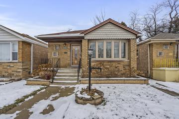 8955 S Essex Ave., Chicago, IL 60617