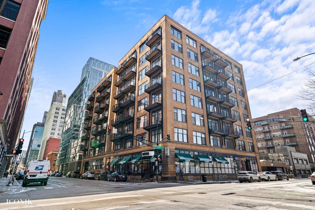 625 W Jackson Blvd. #808, Chicago, IL 60661