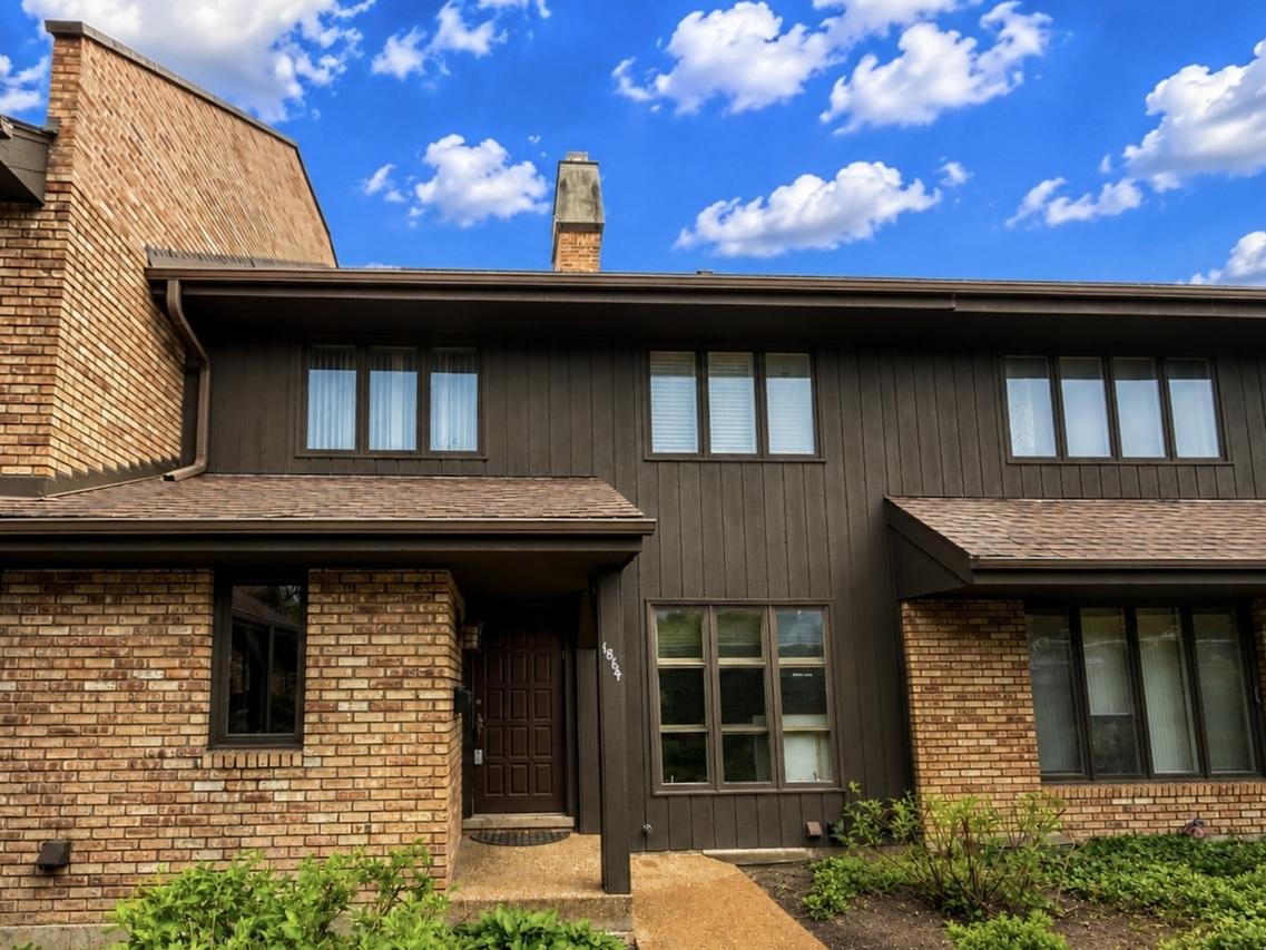 1864 Mission Hills Ln., Northbrook, IL 60062