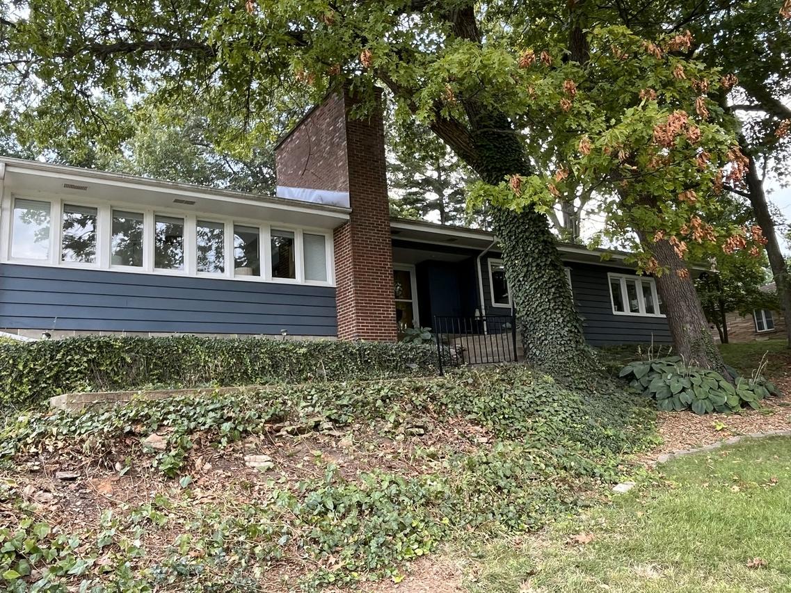 321 Southmoreland Pl., Decatur, IL 62521