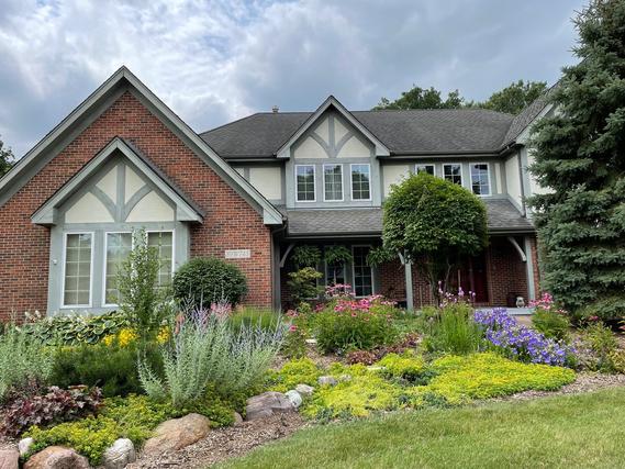 39W745 Crosscreek Ln., St. Charles, IL 60175