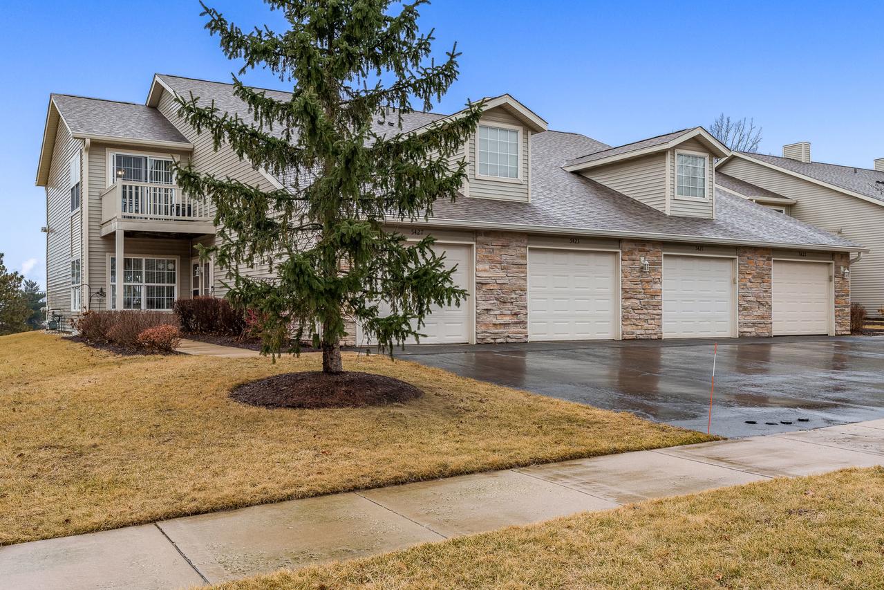5427 Dierks Dr., Rockford, IL 61108