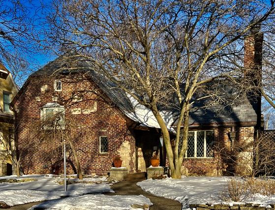 10351 S Leavitt St., Chicago, IL 60643