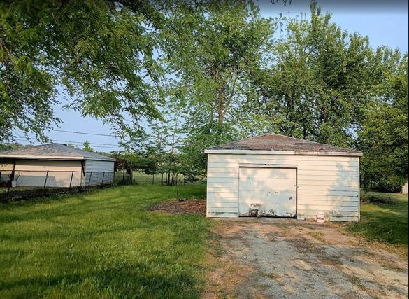 1103 Lotus Dr., Round Lake Beach, IL 60073
