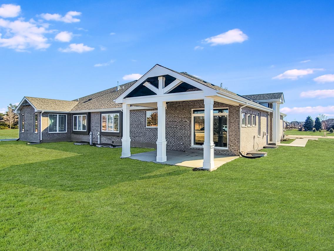 11668 Misty Creek Ln., Frankfort, IL 60423