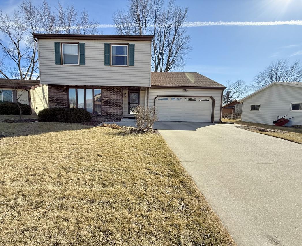 803 Greenridge Dr., Sterling, IL 61081