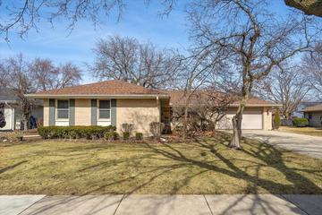 2311 Tanglewood Dr., Aurora, IL 60506