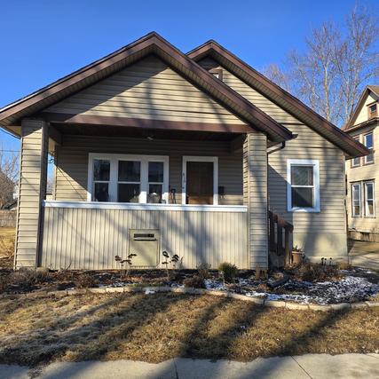 816 S Benton St., Freeport, IL 61032