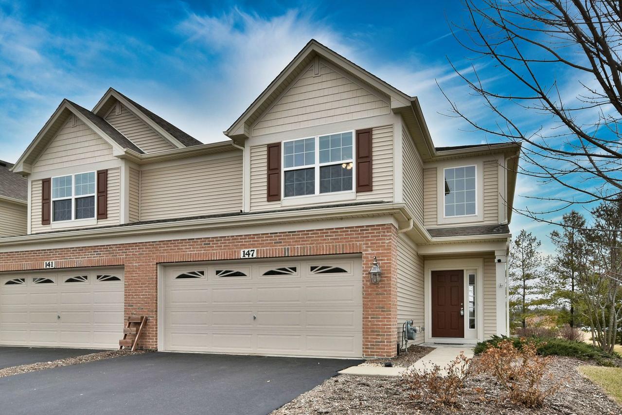 147 Birch Ln., St. Charles, IL 60175