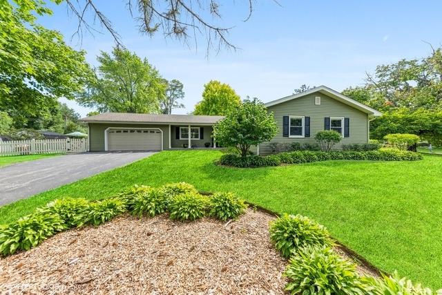 734 Paradise Ln., Libertyville, IL 60048